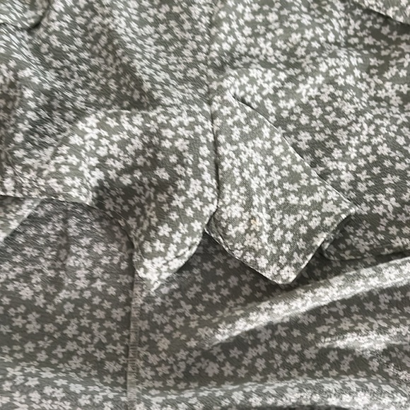 Romper - Picture 2 of 3